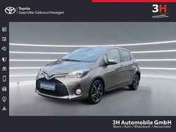 Braun Gebraucht 2016 Toyota Yaris Hybrid Lounge Limousine | 13.490 € (Etwas zu teuer)