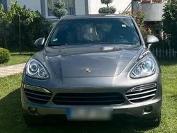 Grau Gebraucht 2012 Porsche Cayenne SUV | 22.500 €