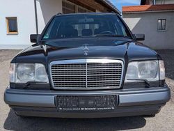 Schwarz Gebraucht 1995 Mercedes E320 Kombi | 15.900 €