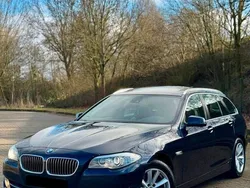 Blau Gebraucht 2011 BMW 525 Kombi | 9.999 €
