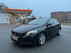 Schwarz Gebraucht 2015 Volvo V40 You! Limousine | 6.990 € (Guter Preis)