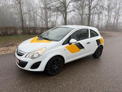 Weiß Gebraucht 2011 Opel Corsa Kleinwagen | 2.499 € (Fairer Preis)