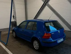 Blau Gebraucht 2001 VW Golf IV Kleinwagen | 2.750 € (Etwas zu teuer)