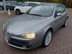 Grau Gebraucht 2006 Alfa Romeo 147 Kleinwagen | 3.900 € (Teuer)