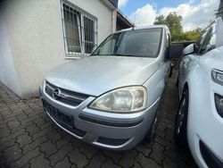 Weiß Gebraucht 2007 Opel Combo Van / Kleinbus | 3.899 € (Teuer)