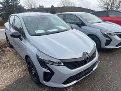 Grau Gebraucht 2024 Renault Clio V Evolution Limousine | 17.990 € (Fairer Preis)