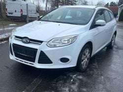 Frozen white Gebraucht 2011 Ford Focus Kombi | 2.450 € (Superpreis)