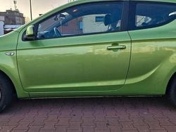 Grün Gebraucht 2009 Hyundai i20 Kleinwagen | 2.200 € (Fairer Preis)