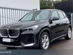Schwarz uni Gebraucht 2024 BMW iX1 Performance SUV | 40.919 € (Guter Preis)