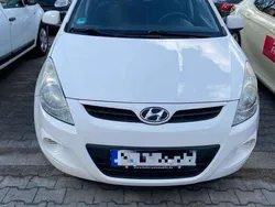 Weiß Gebraucht 2012 Hyundai i20 Limousine | 4.500 € (Fairer Preis)