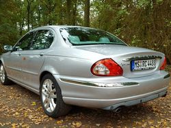 Silber metallic Gebraucht 2001 Jaguar X-type Limousine | 7.000 € (Teuer)
