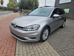 Grau Gebraucht 2019 VW Golf VII Comfortline Kombi | 9.075 € (Superpreis)