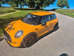 Orange Gebraucht 2015 Mini ONE Kleinwagen | 13.850 €