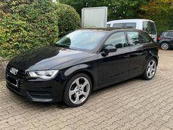 Schwarz Gebraucht 2015 Audi A3 Sportback Attraction Limousine | 9.300 € (Superpreis)