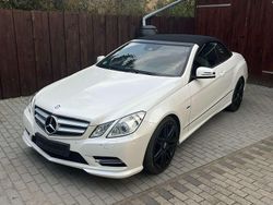 Weiß Gebraucht 2011 Mercedes E350 AMG line Cabrio | 19.500 € (Etwas zu teuer)