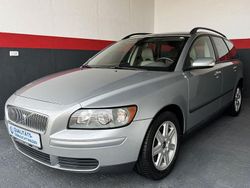 Silber Gebraucht 2006 Volvo V50 Kinetic Kombi | 7.990 €