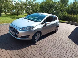 Silber Gebraucht 2015 Ford Fiesta Trend Kleinwagen | 5.999 € (Fairer Preis)