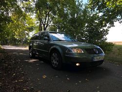 Grün Gebraucht 2001 VW Passat Kombi | 2.000 €