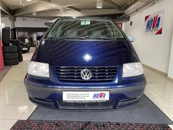 Blau Gebraucht 2002 VW Sharan Van / Kleinbus | 1.790 € (Fairer Preis)