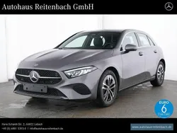 Lack mountaingrau Gebraucht 2024 Mercedes A180 Progressive Limousine | 27.796 € (Guter Preis)