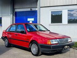Rot Gebraucht 1991 Volvo 440 Limousine | 4.990 €