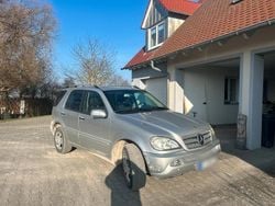 Silber Gebraucht 2005 Mercedes ML270 SUV | 5.500 € (Fairer Preis)