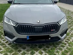 Grau Gebraucht 2021 Skoda Octavia RS Kombi | 27.000 €