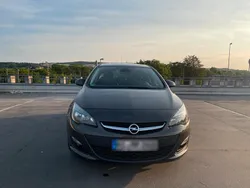Grau Gebraucht 2015 Opel Astra Style Limousine | 8.800 € (Fairer Preis)