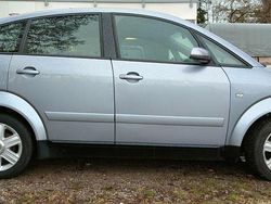 Grau Gebraucht 2005 Audi A2 Kleinwagen | 2.900 € (Guter Preis)