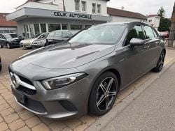 Grau Gebraucht 2021 Mercedes A200 Limousine | 17.990 € (Fairer Preis)