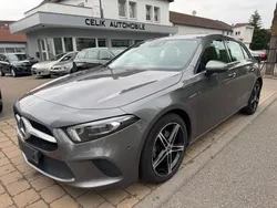 Grau Gebraucht 2021 Mercedes A200 Limousine | 18.990 € (Fairer Preis)