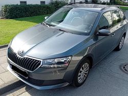 Grau Gebraucht 2018 Skoda Fabia Ambition Kleinwagen | 14.000 € (Teuer)