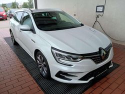 Weiß Gebraucht 2022 Renault Mégane GrandTour Intens Kombi | 15.900 € (Guter Preis)