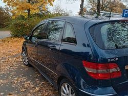 Blau Gebraucht 2009 Mercedes B200 Van / Kleinbus | 4.000 € (Fairer Preis)