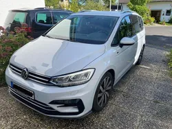 Weiß Gebraucht 2018 VW Touran Join Van / Kleinbus | 18.900 € (Fairer Preis)