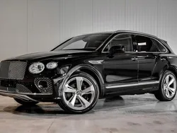Schwarz Neu 2025 Bentley Bentayga SUV | 273.105 €