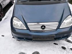 Blau Gebraucht 2003 Mercedes A140 Kleinwagen | 1.650 €