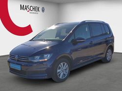 Atlantik blue metallic Gebraucht 2024 VW Touran Comfortline Van / Kleinbus | 30.330 € (Guter Preis)