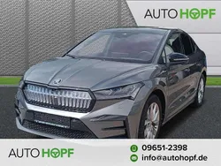 Graphitegrau metallic met. Gebraucht 2022 Skoda Enyaq iV RS SUV | 36.900 € (Superpreis)