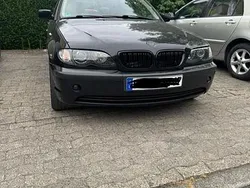 Schwarz Gebraucht 2002 BMW 320 Limousine | 2.900 € (Fairer Preis)