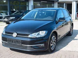 Schwarz Gebraucht 2017 VW Golf VII Sound Kleinwagen | 8.999 € (Fairer Preis)