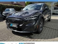 Grau Gebraucht 2024 Ford Mustang Mach-E Extended Range SUV | 37.879 € (Superpreis)