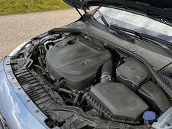 Blau Gebraucht 2017 Volvo V60 CC Kombi | 16.500 € (Superpreis)