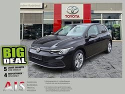 Deep black perleffekt Gebraucht 2020 VW Golf VIII Life Limousine | 17.690 € (Guter Preis)