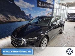 Schwarz perleffekt Gebraucht 2023 Skoda Octavia Ambition Kombi | 24.950 € (Guter Preis)