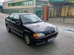 Schwarz Gebraucht 1991 Ford Escort Coupé | 3.999 €