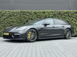 Grau Gebraucht 2018 Porsche Panamera S E-Hybrid Sport Turismo Limousine | 64.950 €