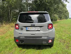 Grau Gebraucht 2022 Jeep Renegade Trailhawk SUV | 26.000 € (Fairer Preis)
