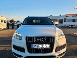 Weiß Gebraucht 2010 Audi Q7 S-Line SUV | 15.600 € (Etwas zu teuer)