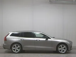 Grau Gebraucht 2021 Volvo V60 R-Design Kombi | 18.680 € (Guter Preis)